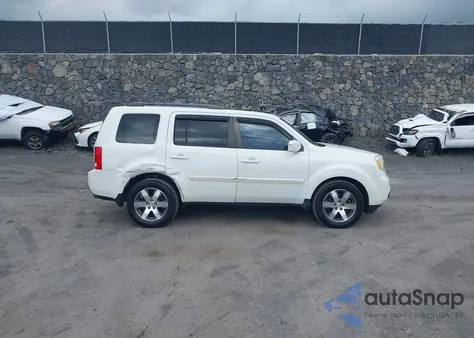 2013 Honda Pilot Touring из США, поврежденный, VIN 5FNYF4H95DB077773